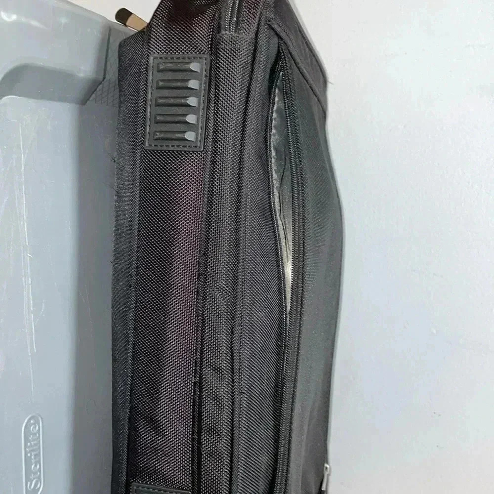 Dell Lap Top Case-Black - Picture 8 of 9